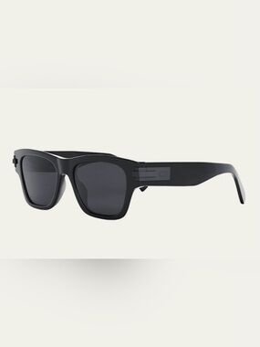 Christian Dior
BlackSuitXL S2U10PO Blk Square
Sunglasses Gry Polarized